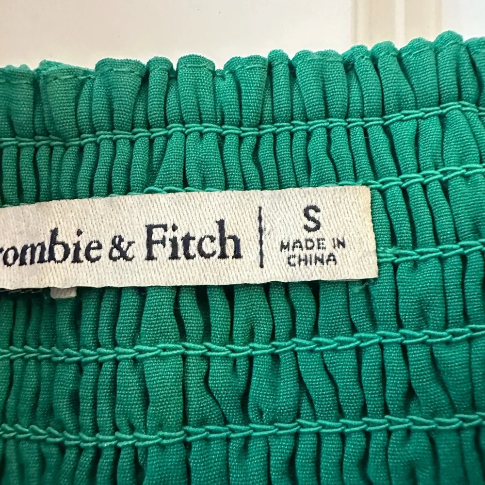 Abercrombie & Fitch green sweetheart top - Picture 3 of 3